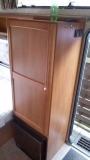 Kleiderschrank 1