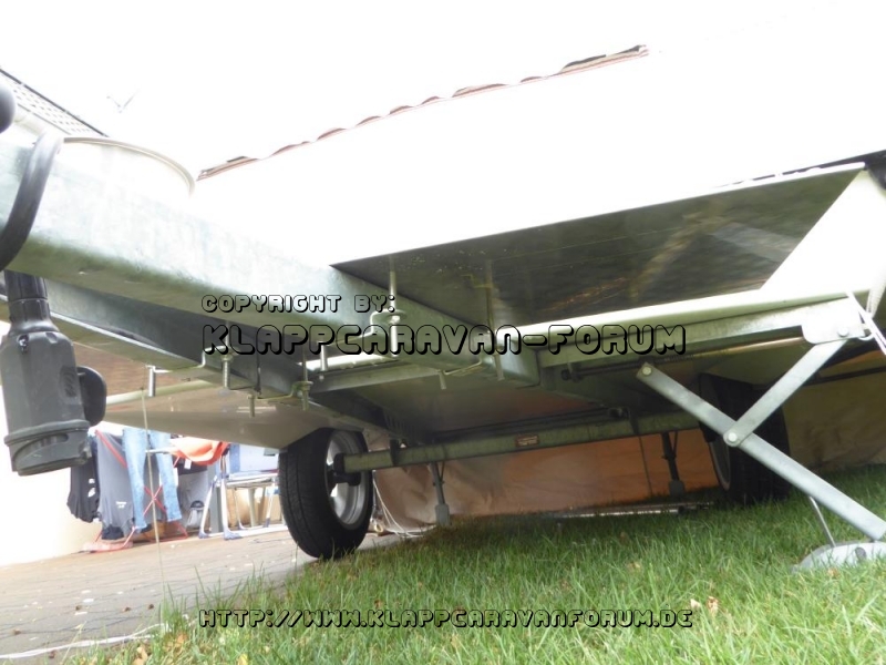 Deichselunterbau Befestigung