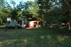 CP Belle Rive - St.-Côme-d'Olt - Der Platz 1