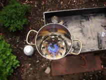 Duch Oven - Kohlenanzünder aus Spaghettitopf - Von oben