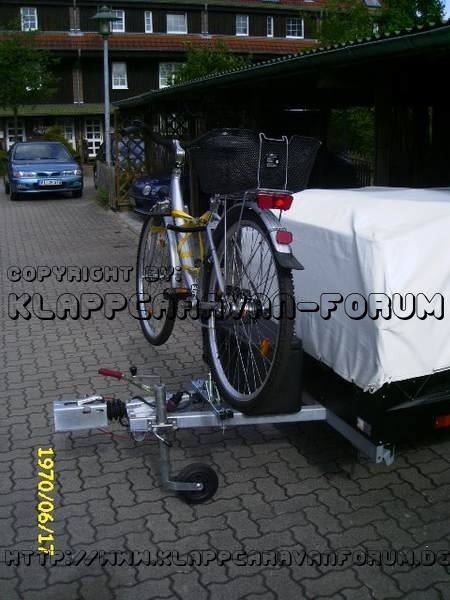 Fahrradträger vor Deichselbox - Mit Fahrrad 2