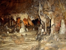 Tropfsteinhöhle gruselig